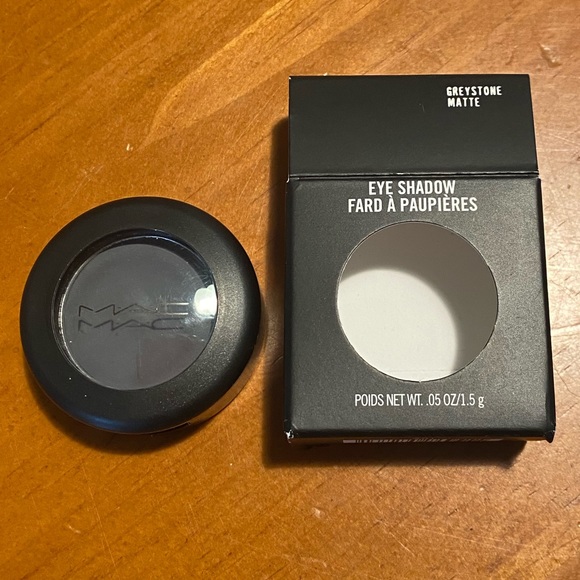 MAC Matte Eye Shadow Greystone - Picture 3 of 16